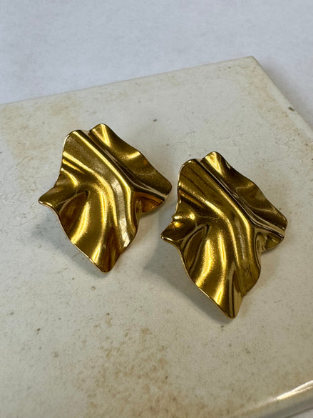 Harmony | Goldden Wave Stud Earrings