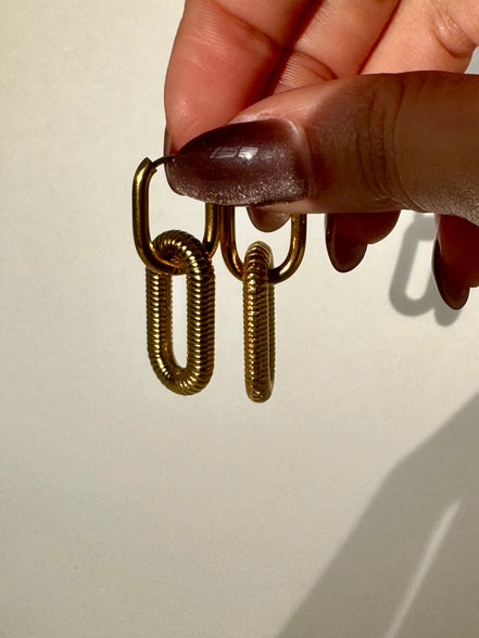 Daniella | Textured Drop Earrings