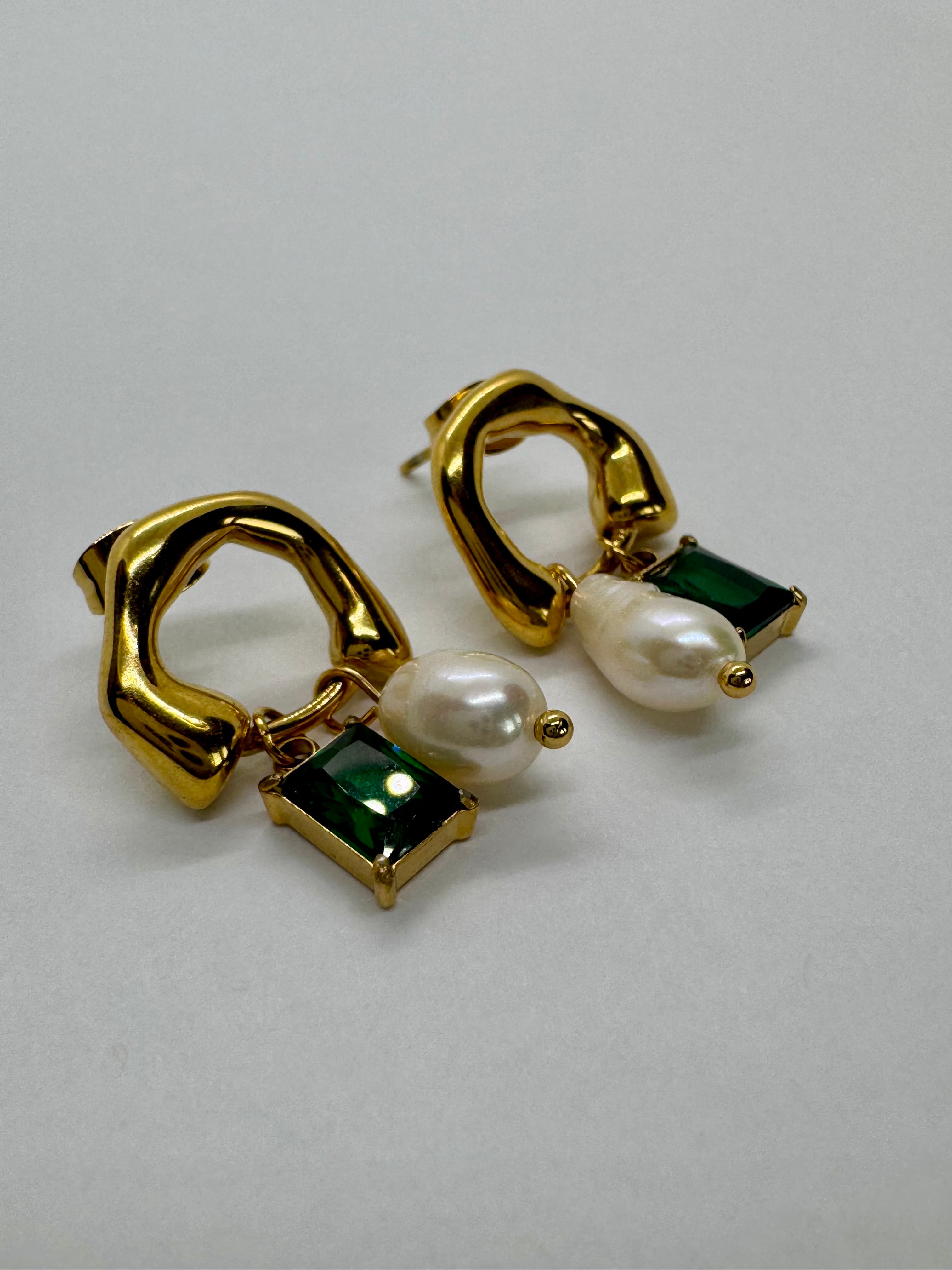 Emerald Pearl Stud Earrings