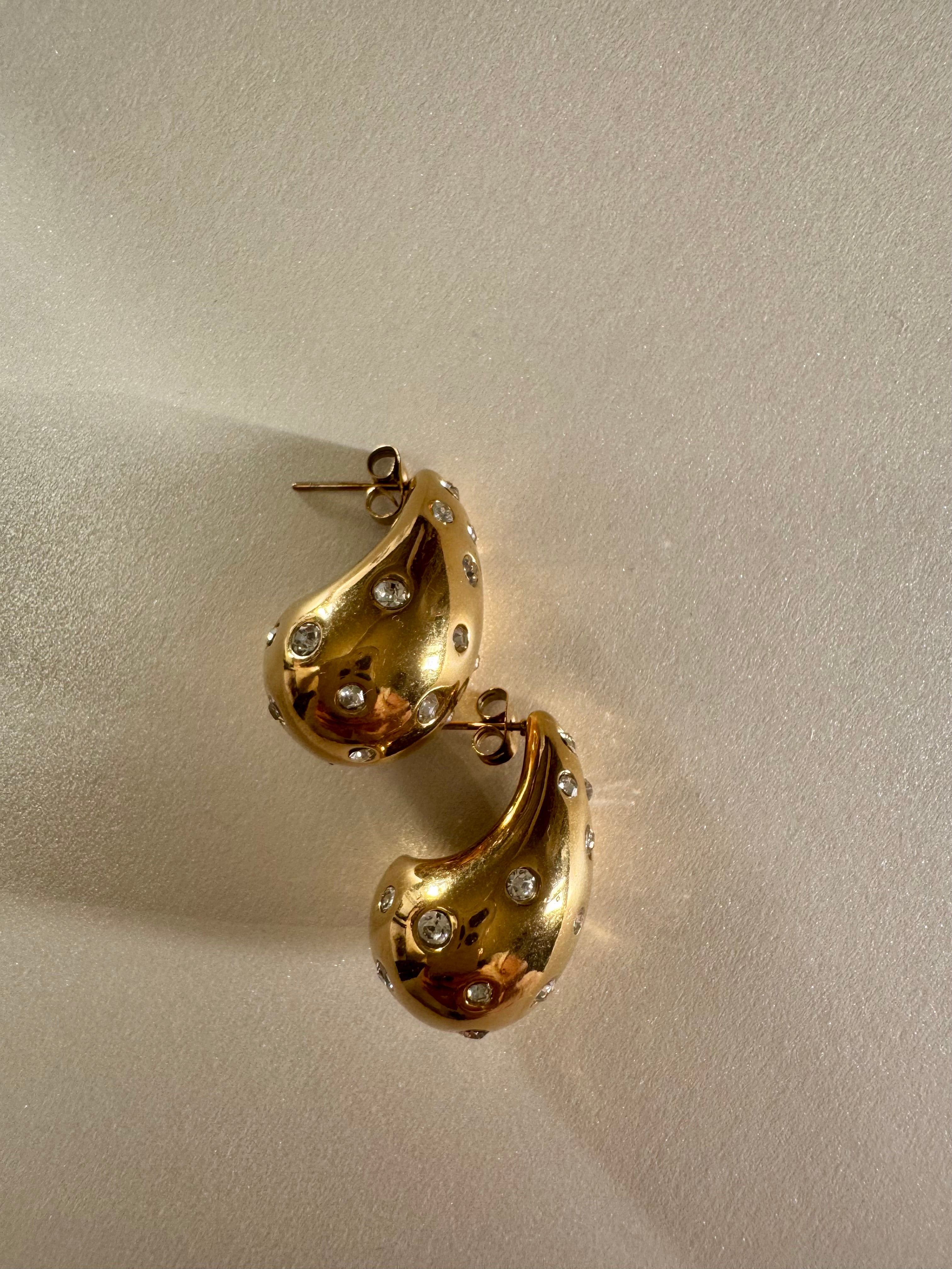 Dainty | Diamond Drop Earrings