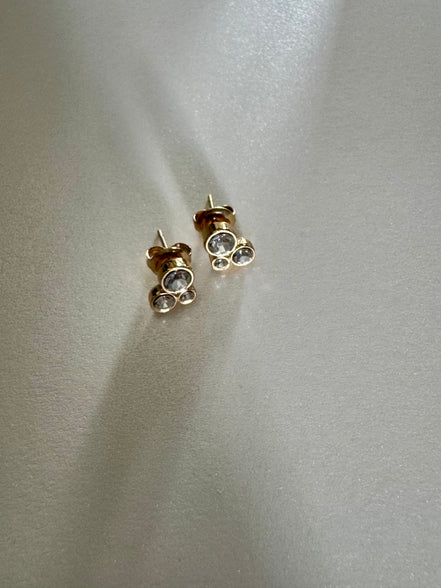 Amanda | Three Round Diamonds Stud Earrings