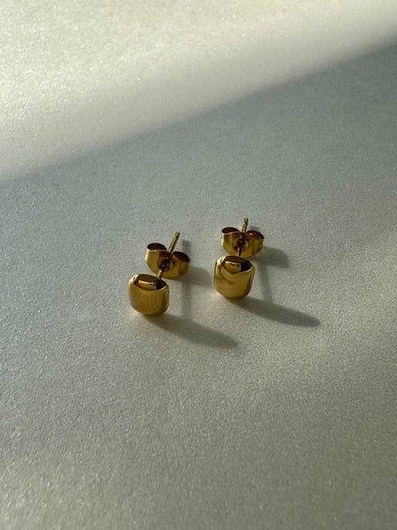Elle | Gold Rectangle Stud Earrings